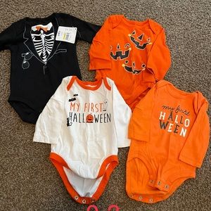 0-3 month Halloween onesies - like new/NWT